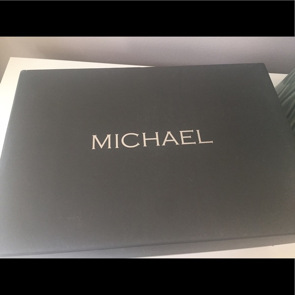 Real mk shoes size 7 Asking $80 - Picture 2 of 2