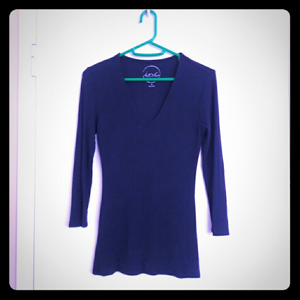 INC navy v-neck top