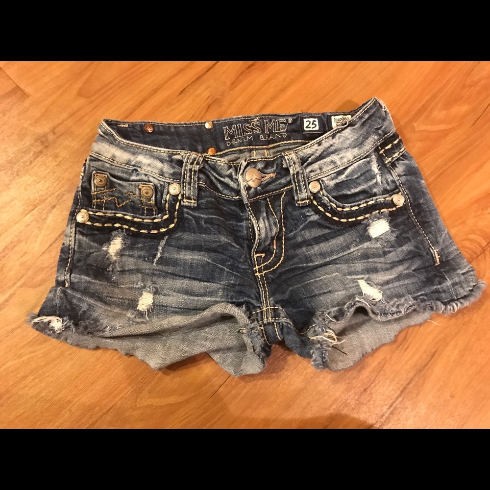 Miss Me Denim Shorts size 25