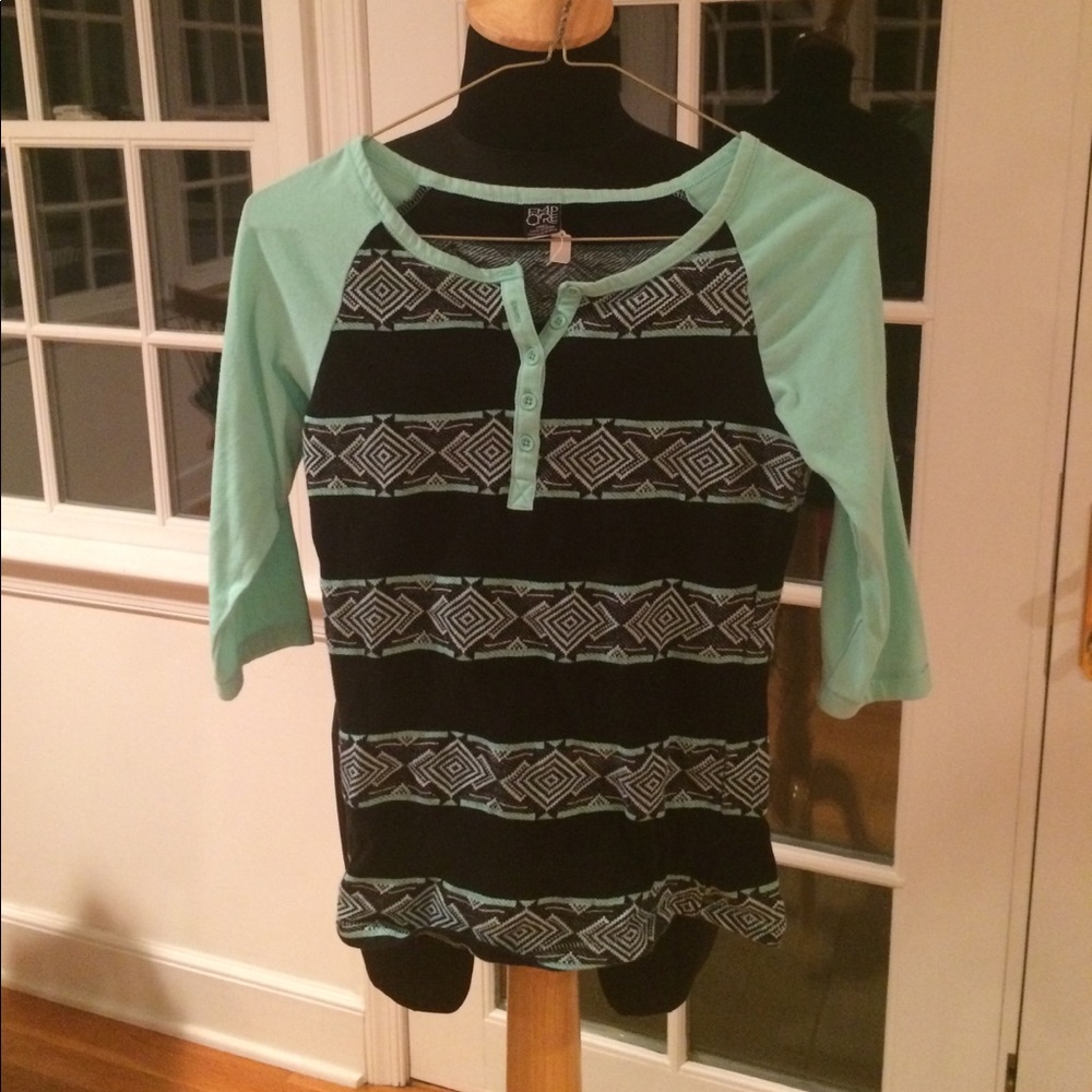 4/$15 SUPER SALE Green Print Raglan Shirt