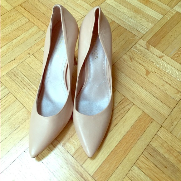 charles david kiss bootie