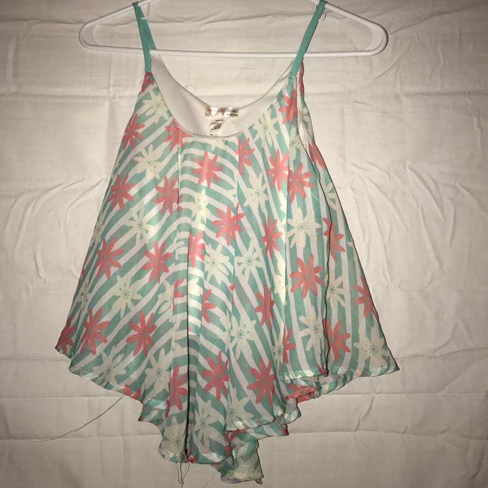 CROP TOP