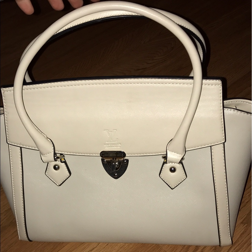 Limited edition Louis Vuitton. EXCELLENT CONDITION