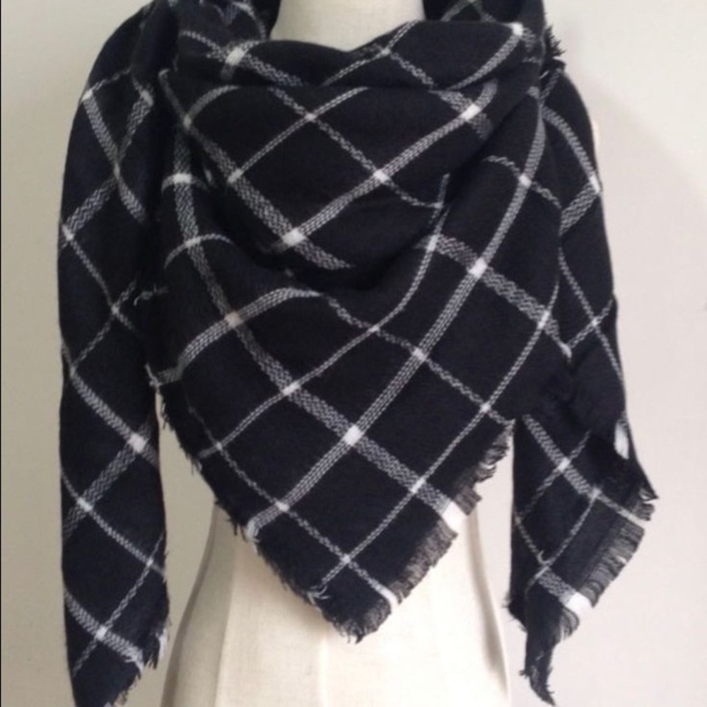 Black plaid blanket scarf