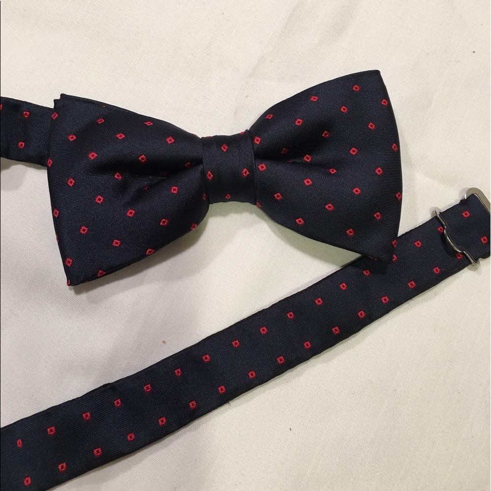 Bow tie .