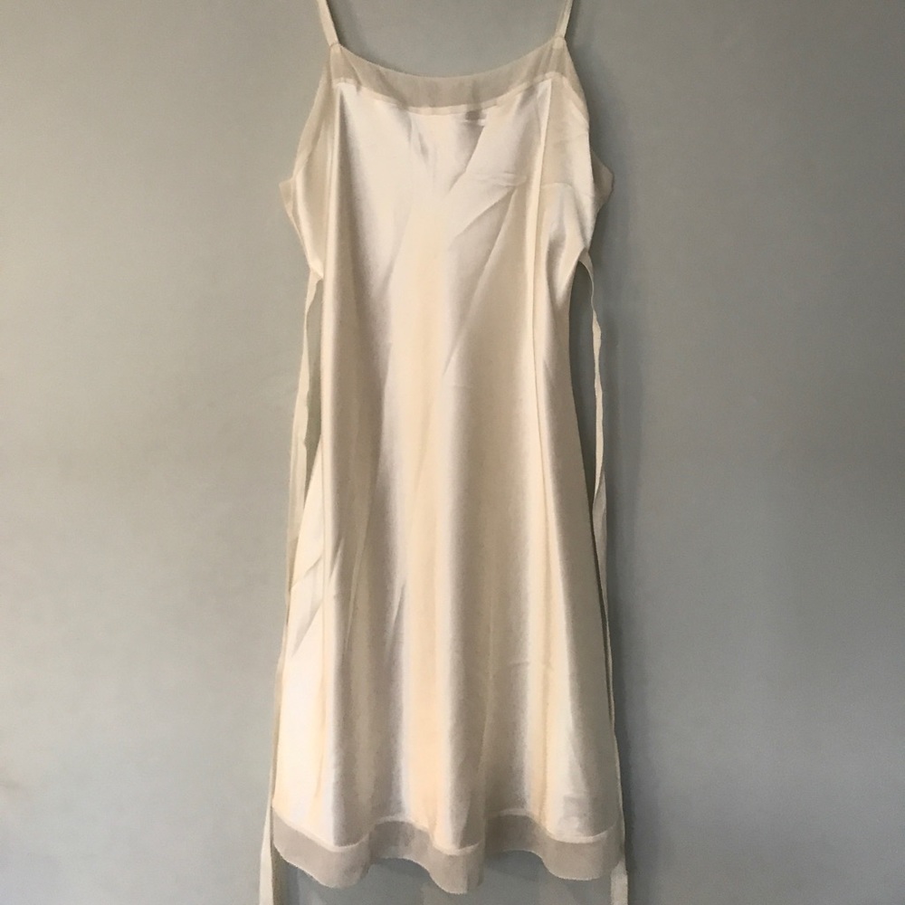 Elegant, pearl white satin Vera Wang nightie/slip