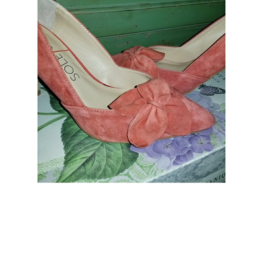 NWOT Pink-Coral Heels