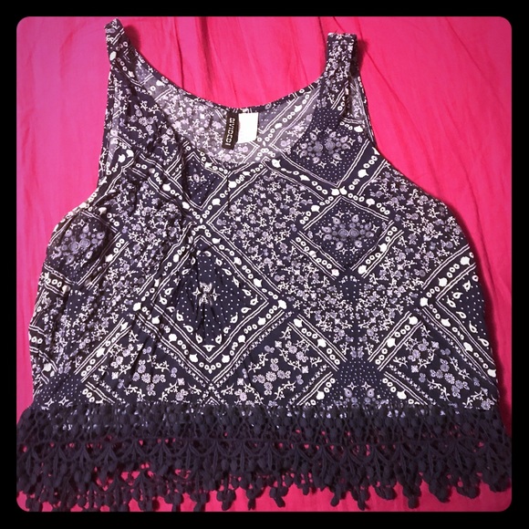 H&M Tops - H&M crop tank top!!!