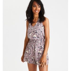 BRAND NEW AMERICAN EAGLE FLORAL ROMPER
