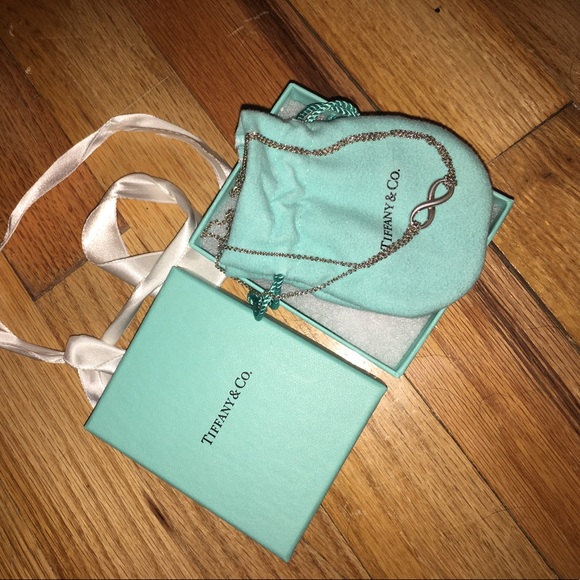 FINAL PRICE-Tiffany infinity necklace 🌻 - Picture 4 of 9