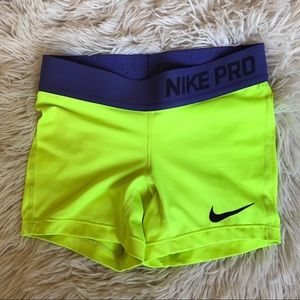 Girls Nike Pro Shorts XS