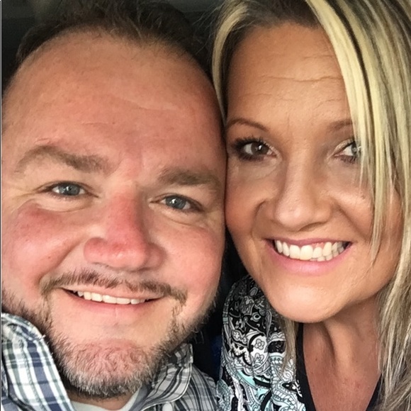 Meet your Posher, Stephanie - Picture 3 of 8