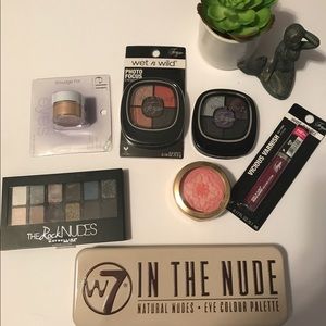Practically new makeup bundle!!!