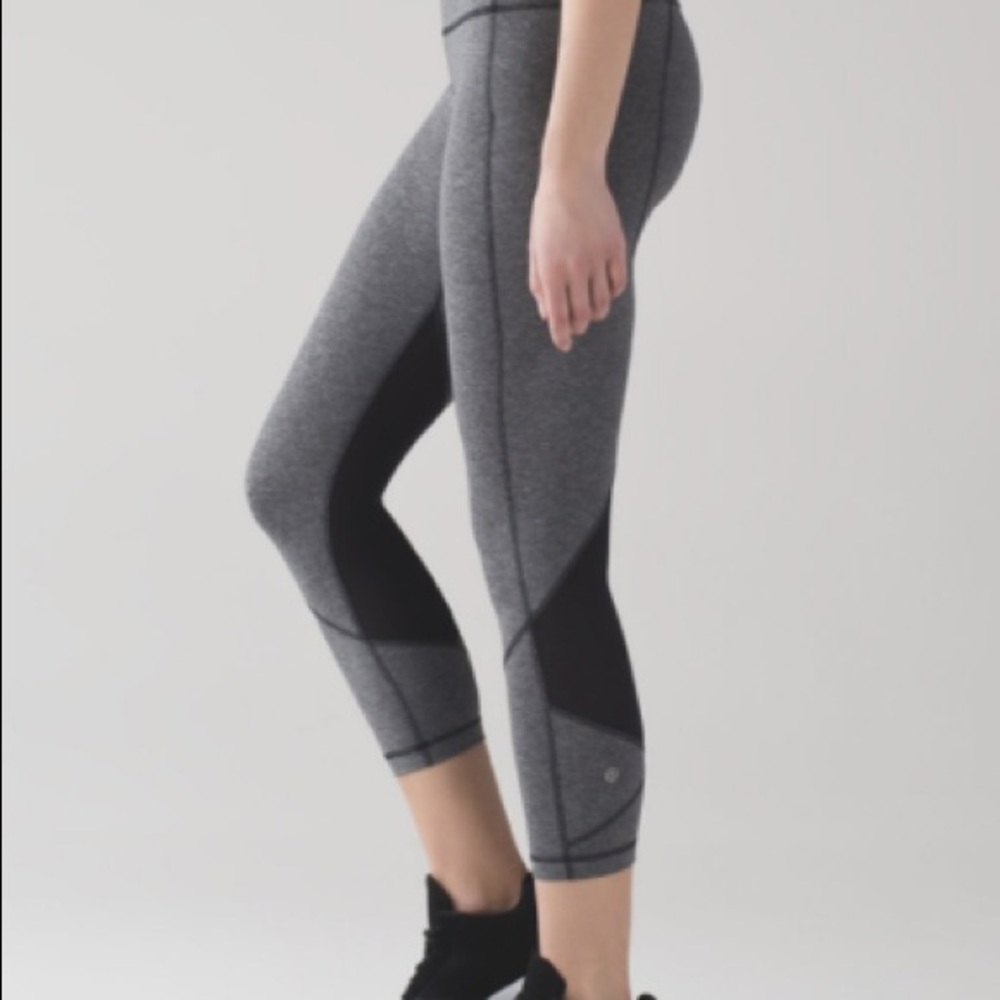 Lululemon Pace Rival Crop Like New Size 6