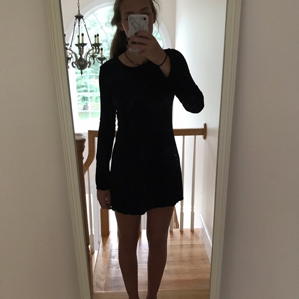 Cute lace up back dress!