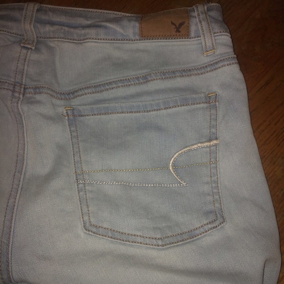 American Eagle Outfitters Denim - american eagle light wash ripped jeans