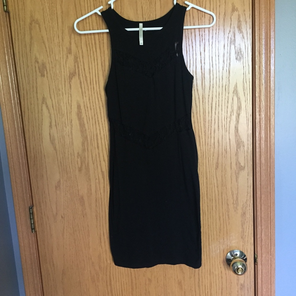 ❌ SOLD! Black Dress with Lace - Picture 4 of 7