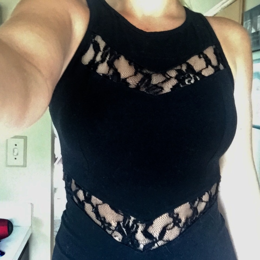 ❌ SOLD! Black Dress with Lace - Picture 2 of 7