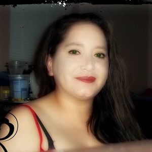 Meet your Posher, Angie