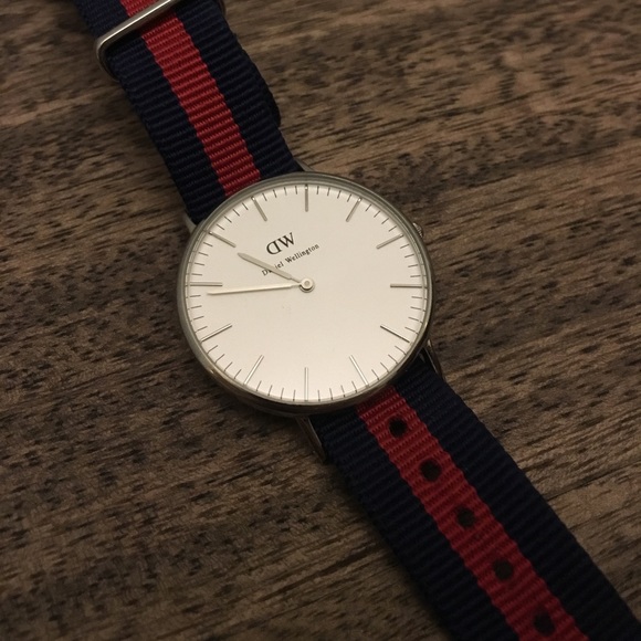 CLEARANCE Daniel Wellington Watch main image 5