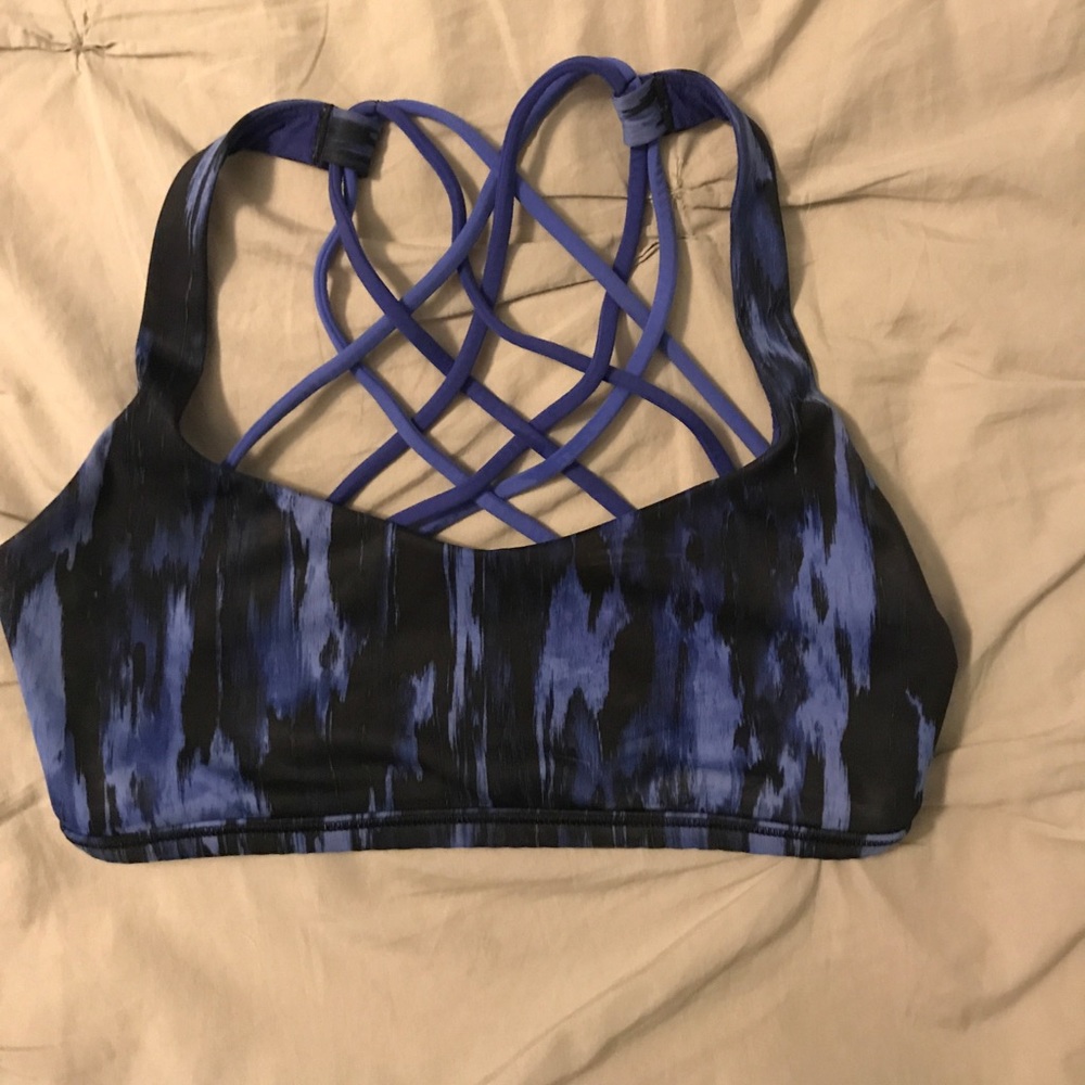 Lululemon free to be wild bra
