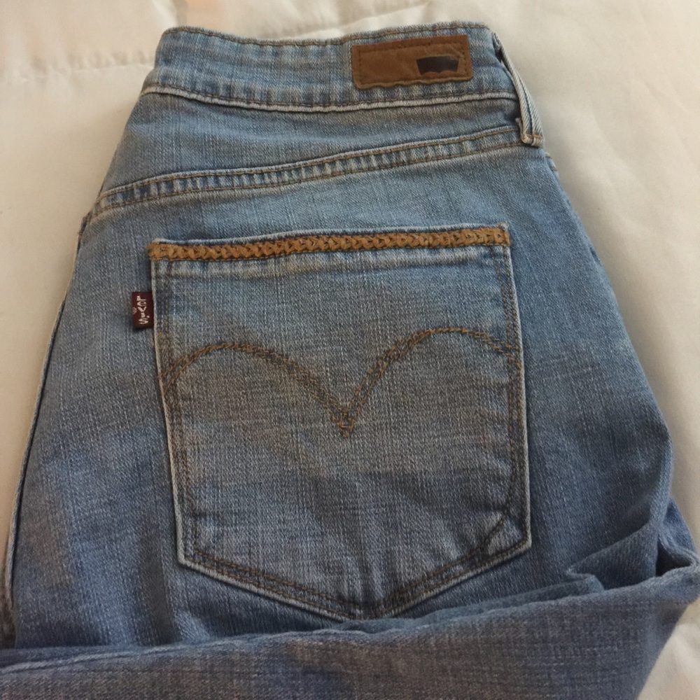 Levi's cropped/Capri pants size 31