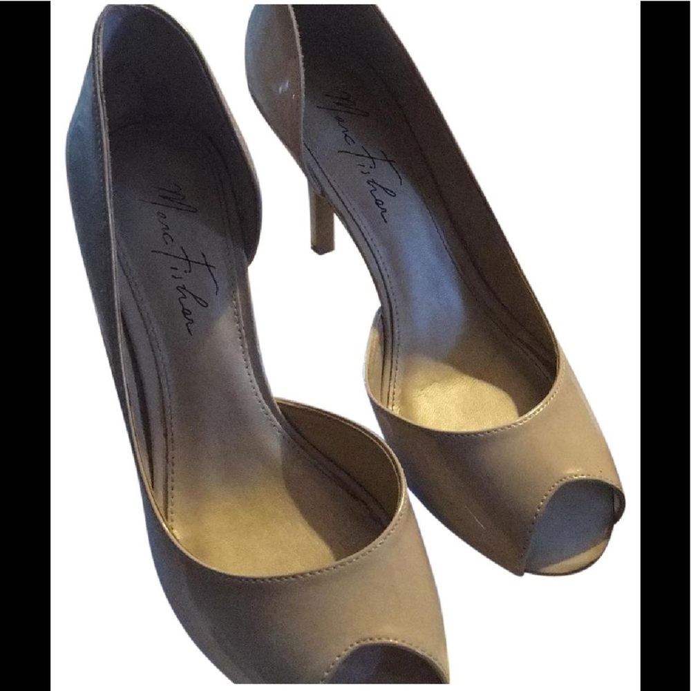 Nude patent d'orsay peep toe pump