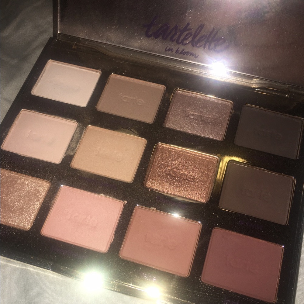 Tarte Tartelette In Bloom palette