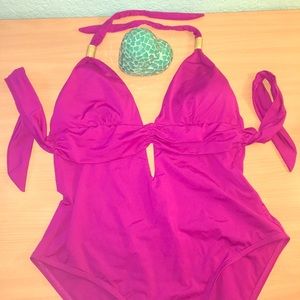 Fusia Sexy One Piece