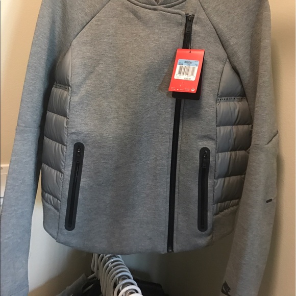 BRAND NEW NiKE Jacket with Nike tags - Picture 1 of 3