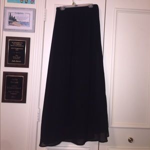 Black long skirt