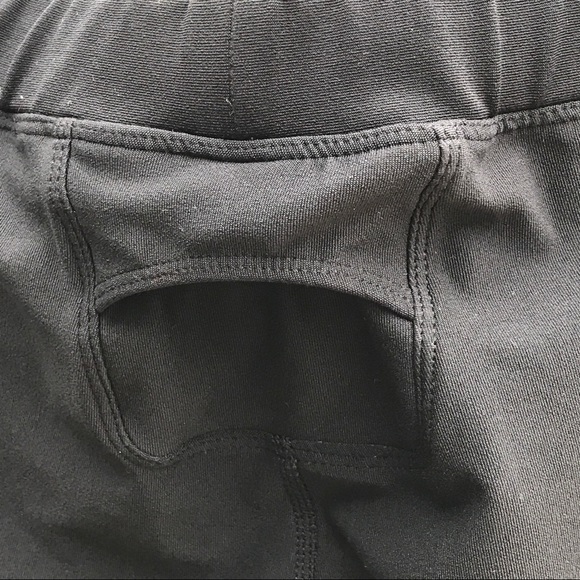 Nike Black Dri-Fit Capris Athletic Pants - Picture 3 of 8