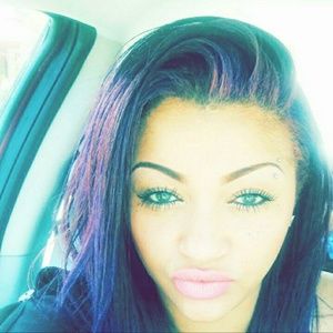 Meet your Posher, Tezanija