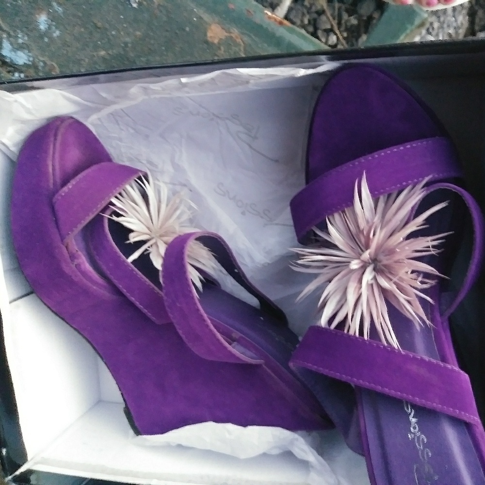 PURPLE & CREAM WEDGES NEW IN ORIGINAL BOX 7