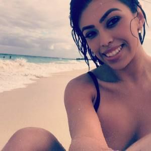 Meet your Posher, Iris