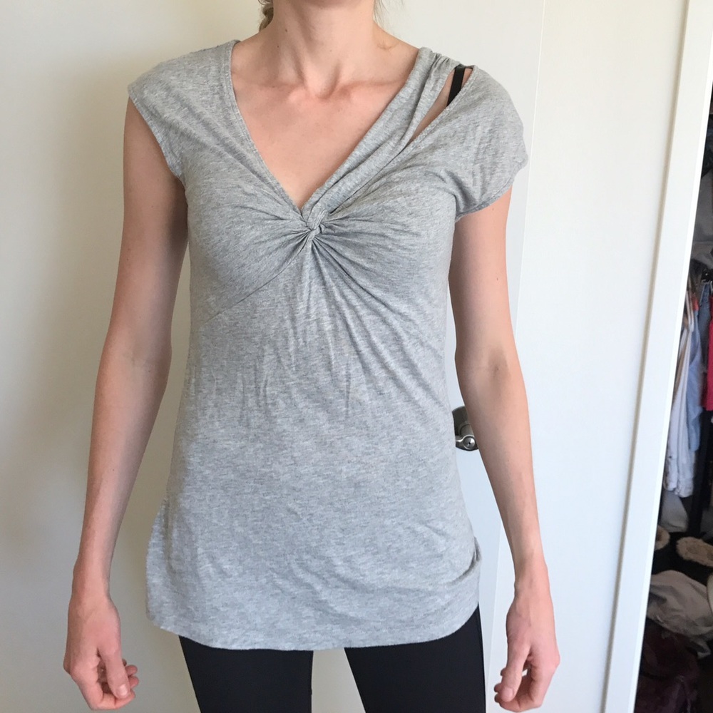 Anthropologie cotton tee w/ chest detail (Deletta)