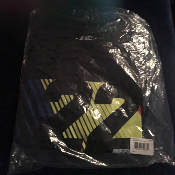 🆕Shift Men's Reed 22 SS Basic Black Tee - Picture 4 of 7