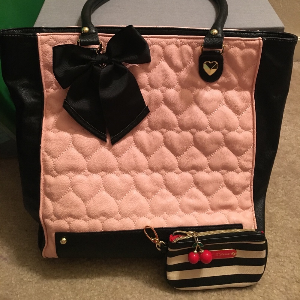 Betsey Johnson baby pink and black heart purse