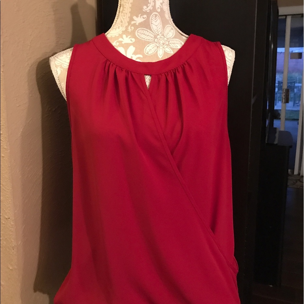 Red sleeves shirt