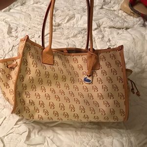 Dooney & Bourke Tote