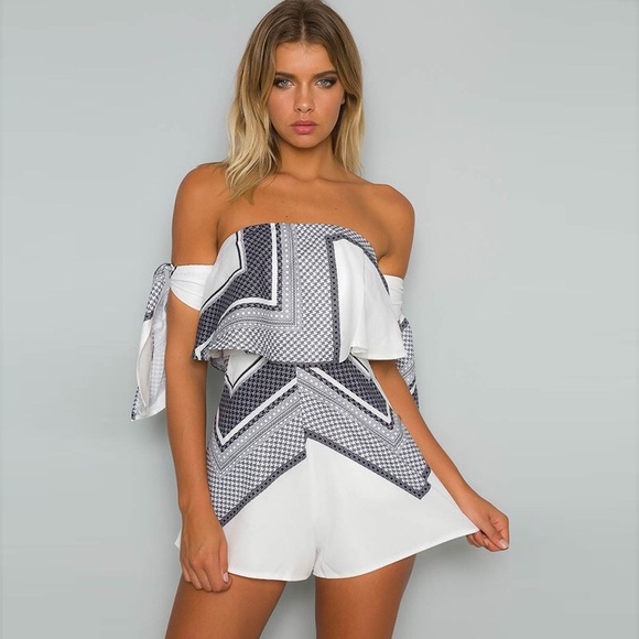 'Margaux' Strapless Tie Romper - Picture 3 of 8