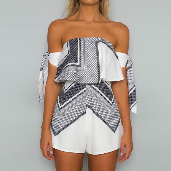 'Margaux' Strapless Tie Romper - Picture 4 of 8