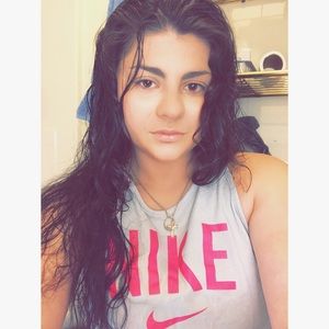 Meet your Posher, Katelyn