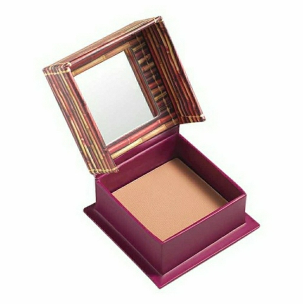 SOLD Benefit Hoola Bronzer Full Size - Picture 1 of 4
