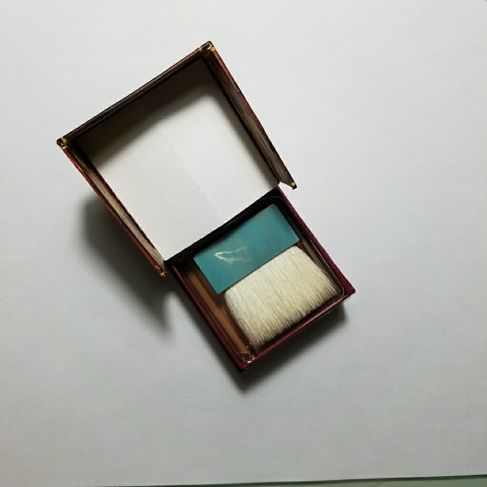 SOLD Benefit Hoola Bronzer Full Size - Picture 3 of 4
