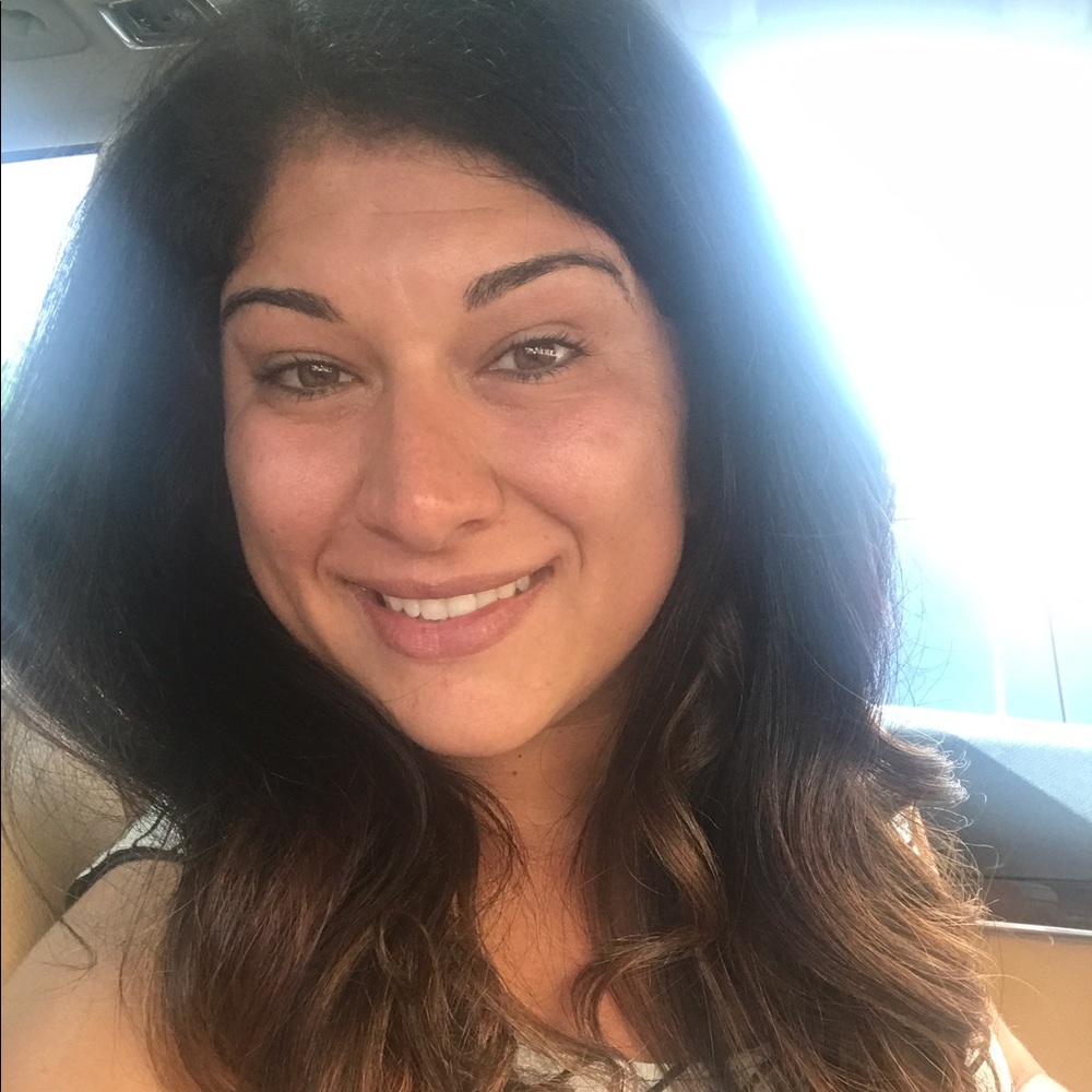 Meet your Posher, Dana