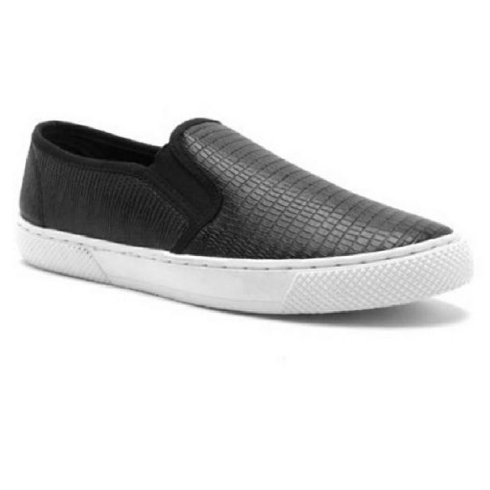 🎆HP🎆❣5🌟❣Black Vegan Leather Sneakers❣ - Picture 2 of 5