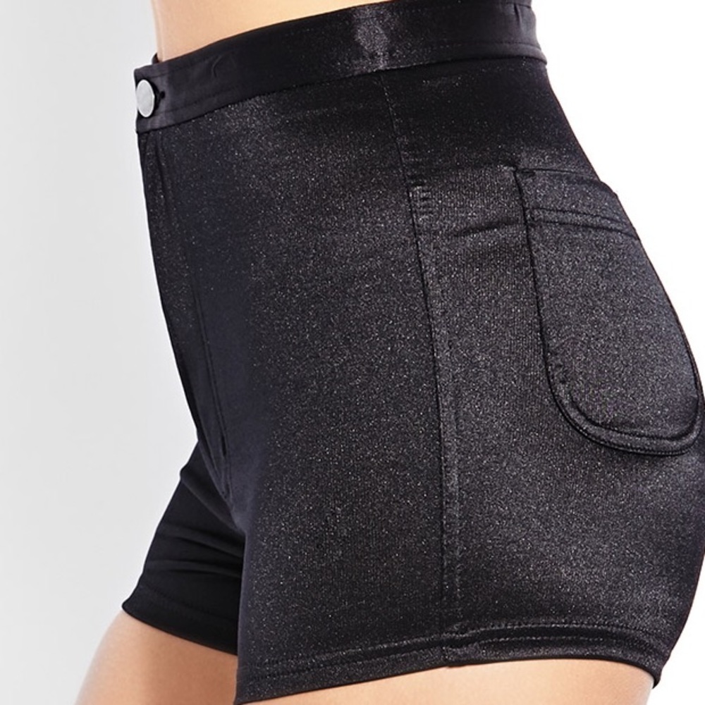 BLACK HIGH WAISTED DISCO SHORTS🖤🤘🏼✨