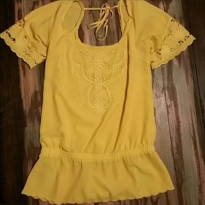 flash Sale!!! embroidery & scalloped detail blouse