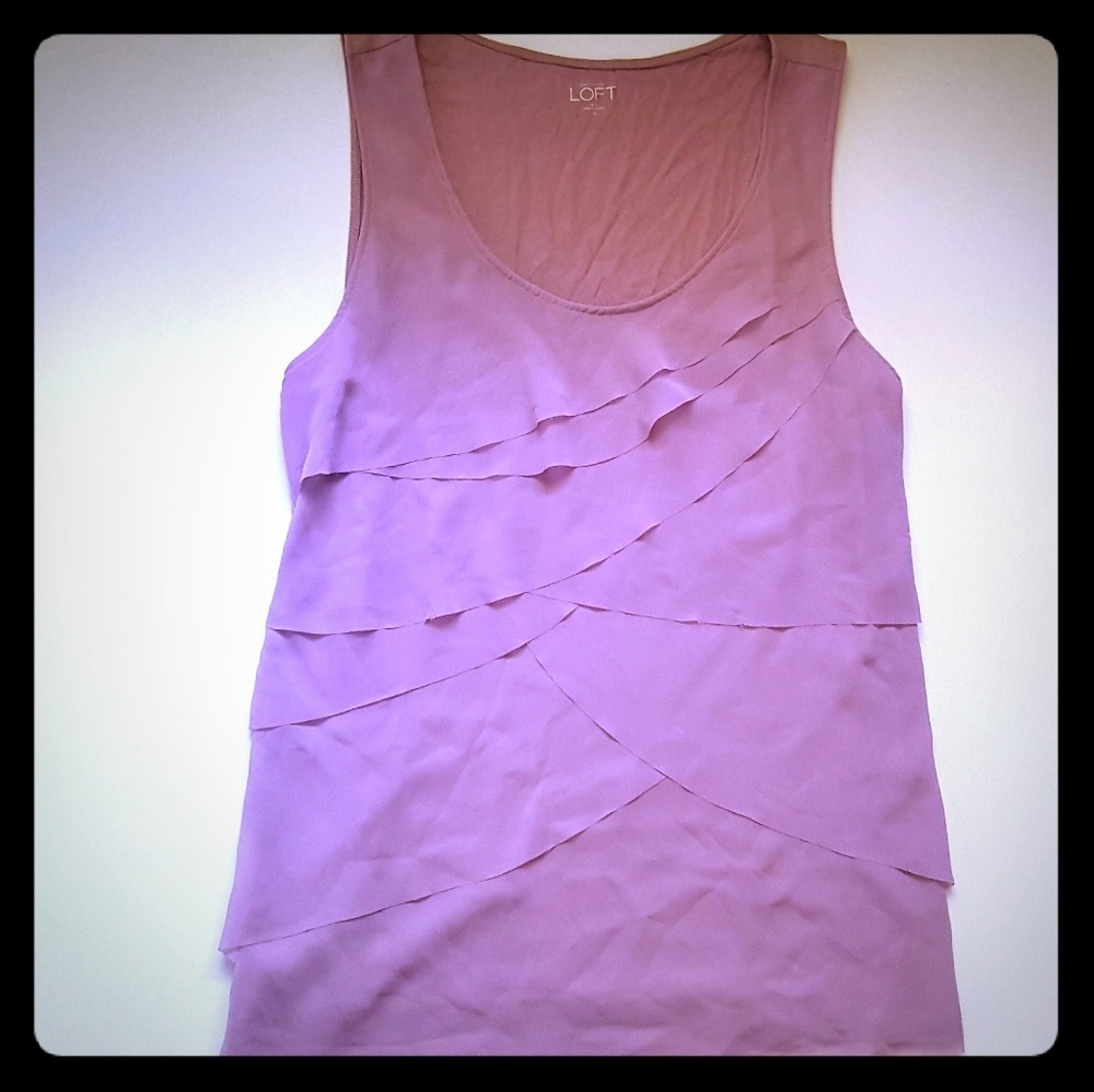 💲12 Ann Taylor Loft Tank Lavender Ruffle